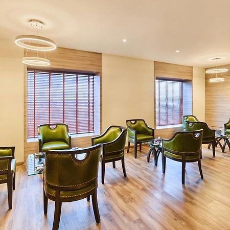 Hycinth Hotels Тривандрум Экстерьер фото