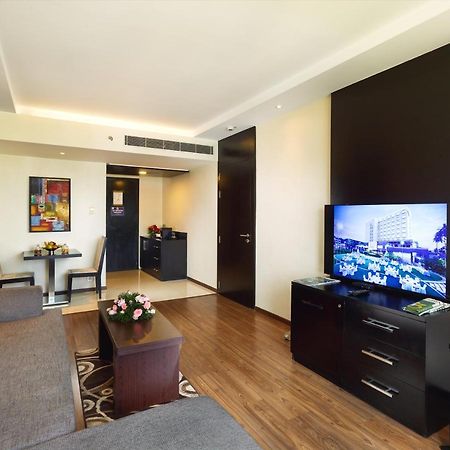 Hycinth Hotels Тривандрум Экстерьер фото
