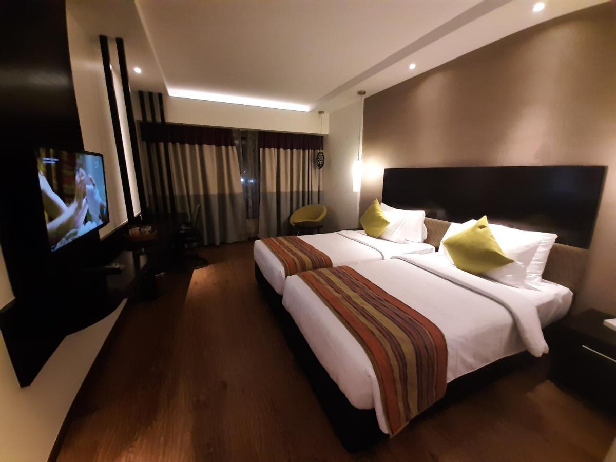 Hycinth Hotels Тривандрум Экстерьер фото