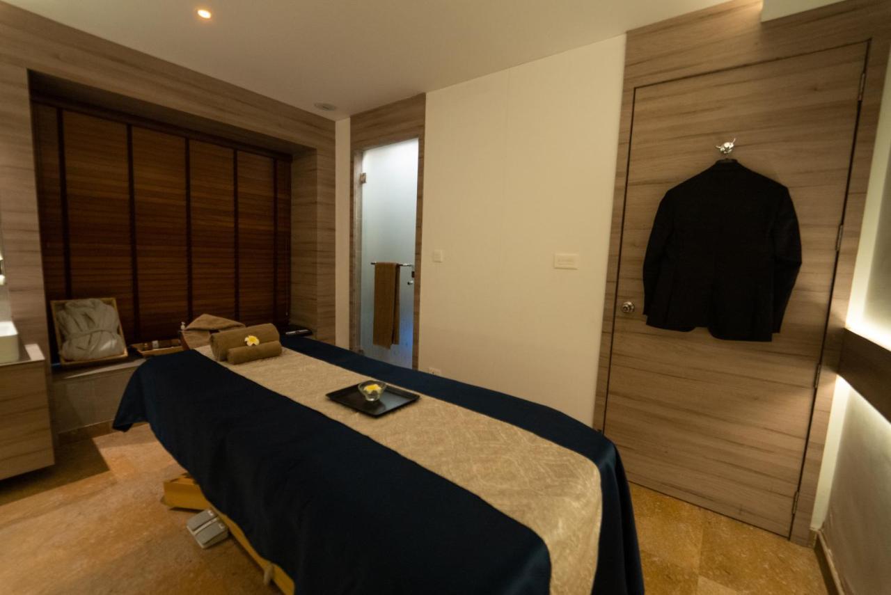 Hycinth Hotels Тривандрум Экстерьер фото