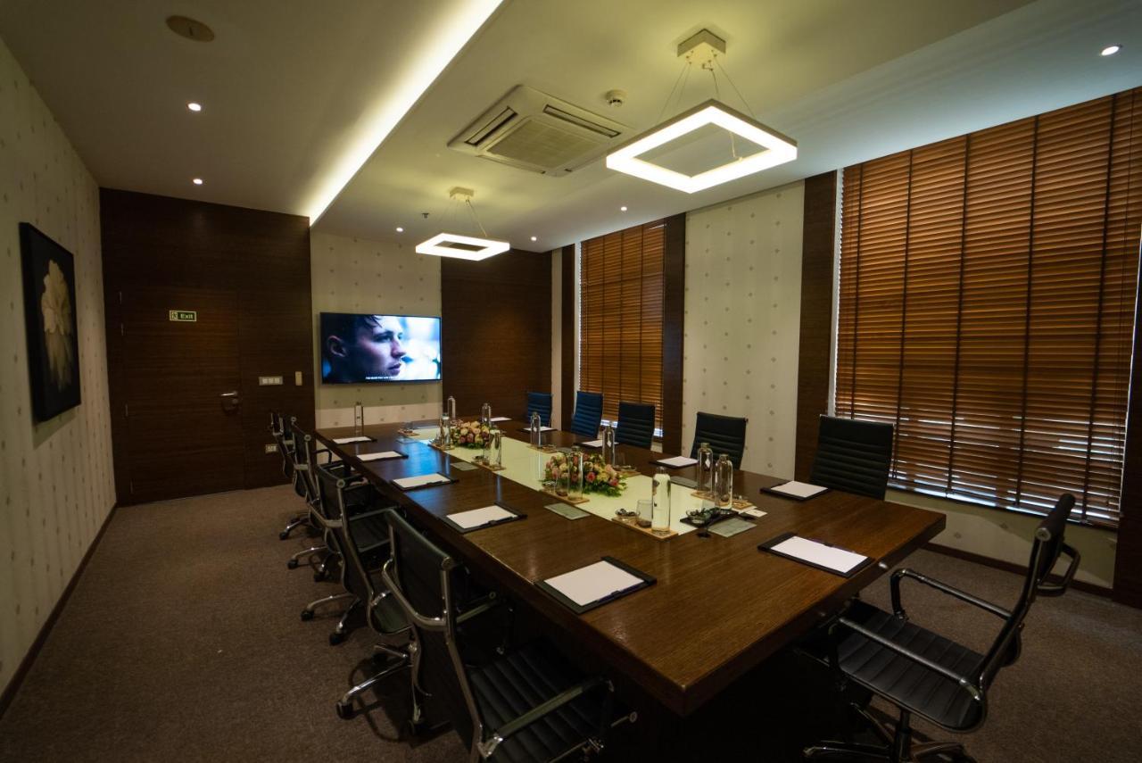 Hycinth Hotels Тривандрум Экстерьер фото