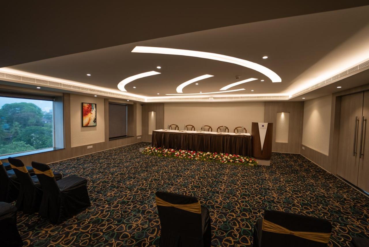 Hycinth Hotels Тривандрум Экстерьер фото
