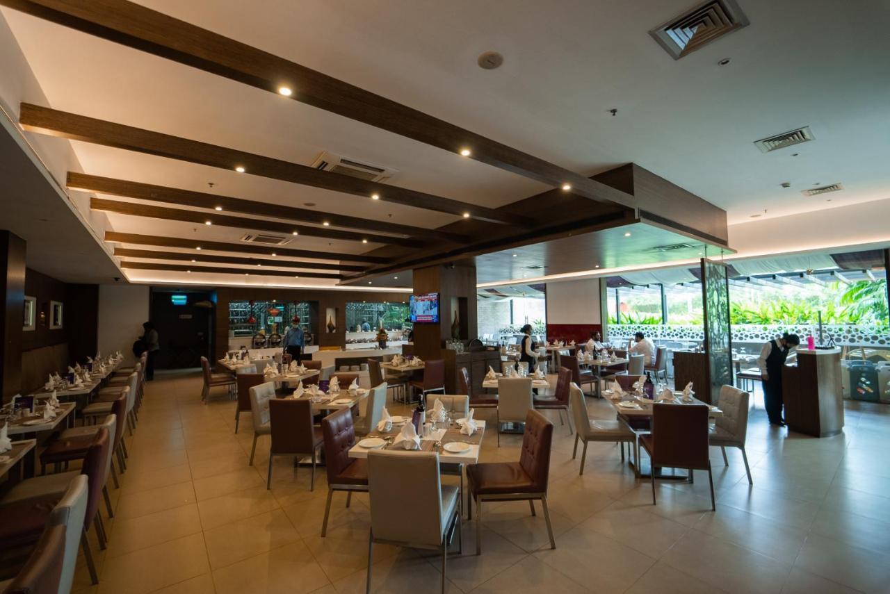 Hycinth Hotels Тривандрум Экстерьер фото