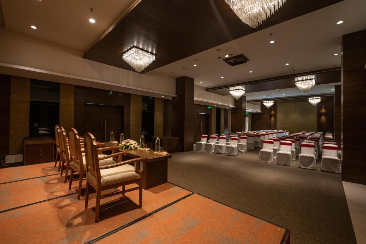 Hycinth Hotels Тривандрум Экстерьер фото