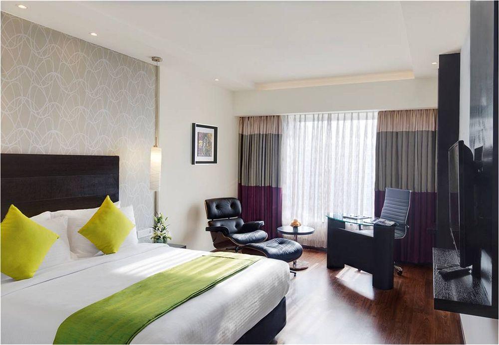 Hycinth Hotels Тривандрум Экстерьер фото