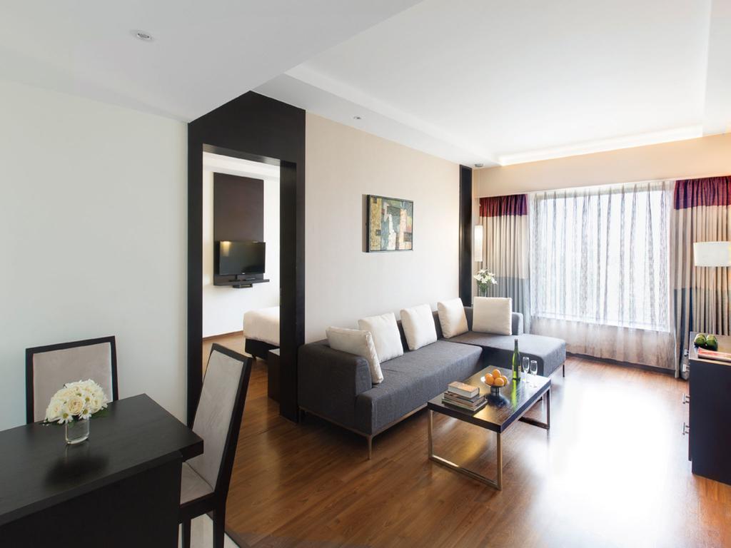 Hycinth Hotels Тривандрум Экстерьер фото