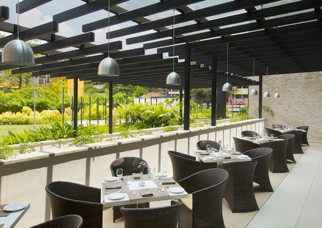 Hycinth Hotels Тривандрум Экстерьер фото