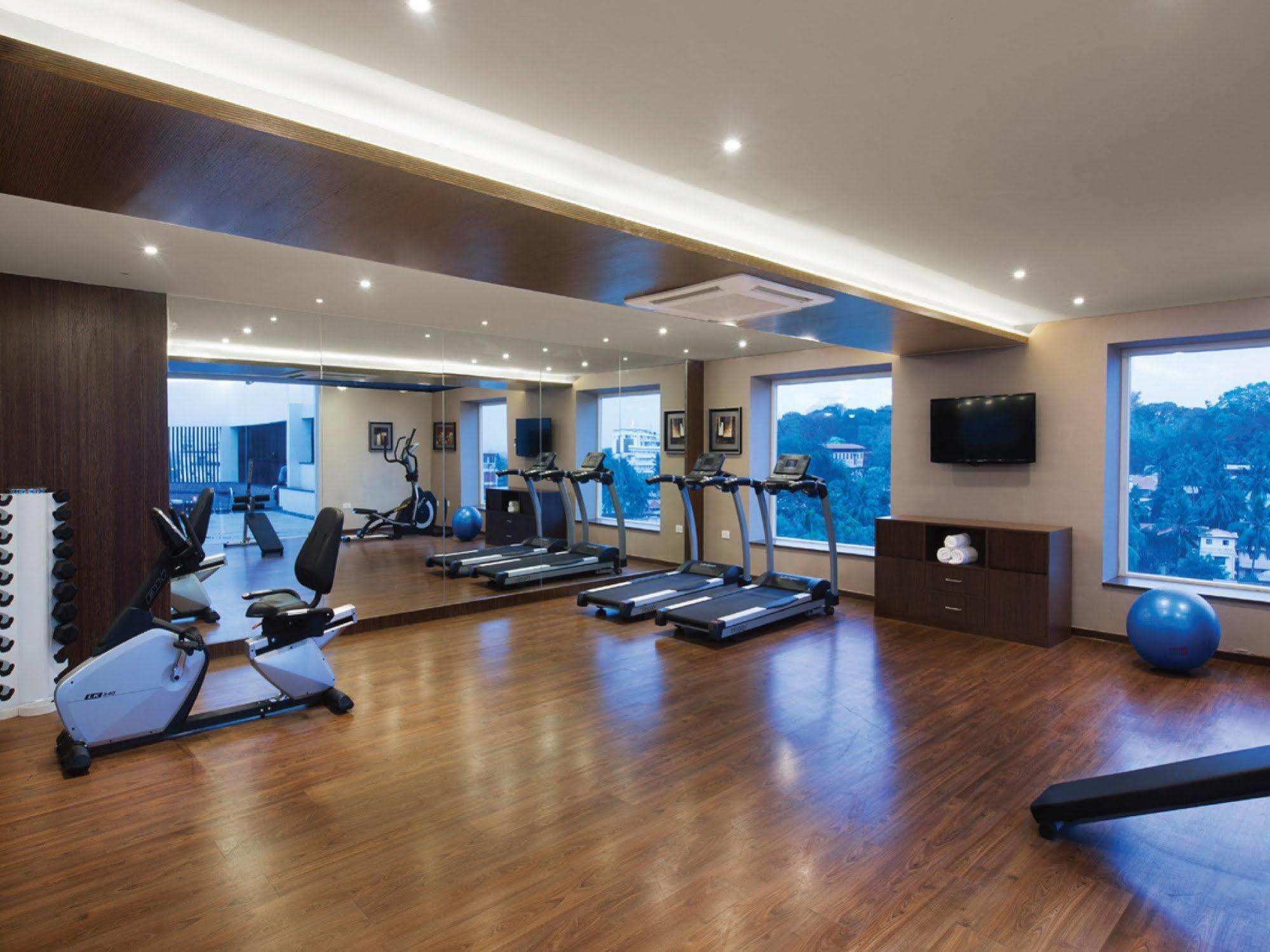 Hycinth Hotels Тривандрум Экстерьер фото