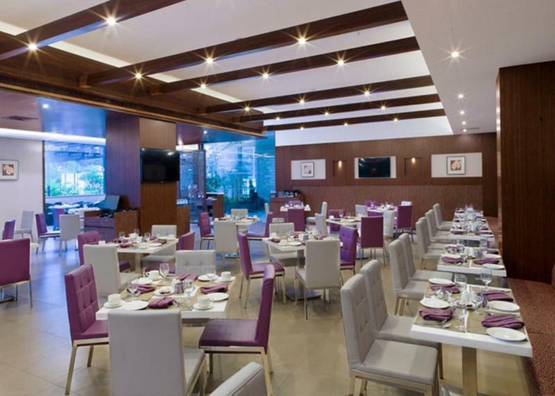 Hycinth Hotels Тривандрум Экстерьер фото